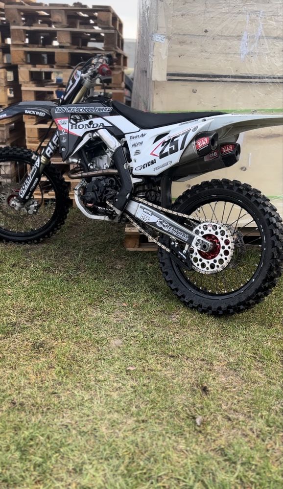 Honda CRF250R18r-127mth od nowości-yoshimura rs9t-3 mapy-doinwestowana