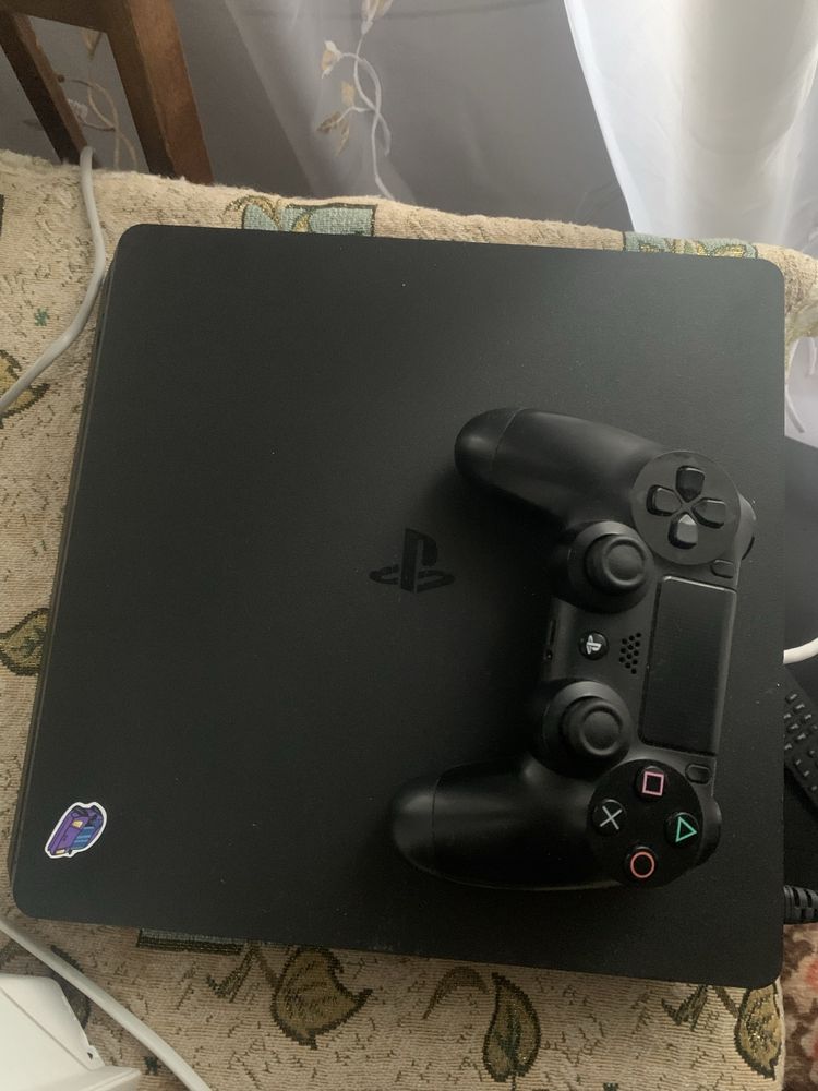 PlayStation 4 Sony 1тб