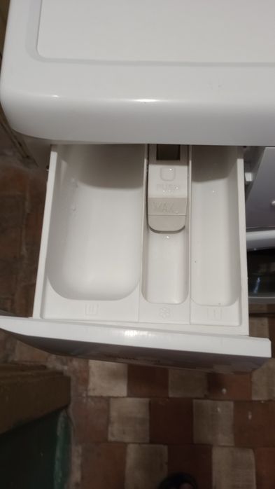 Стиральная машина WHIRLPOOL AWS 61012
