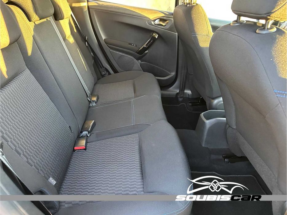 Peugeot 208 1.2 Signature