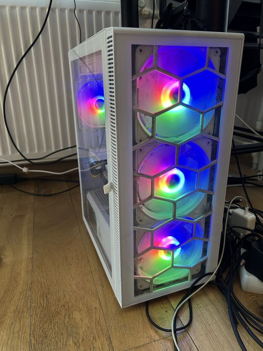 Komputer Ryzen 5 4500/32 GB/RTX 3070/1 TB