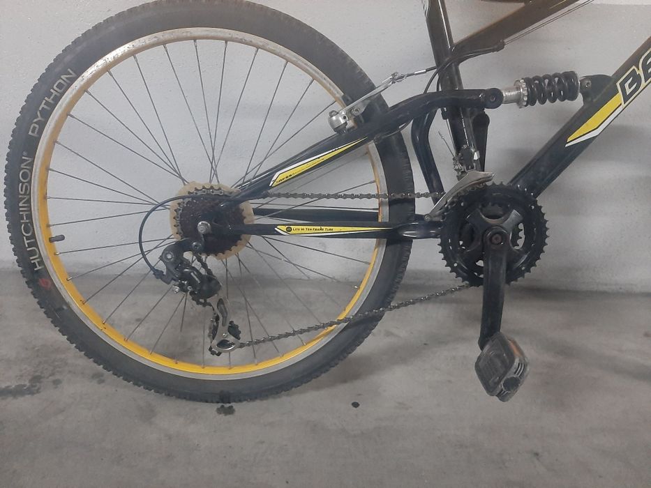 Vendo bicicleta roda 26 berg