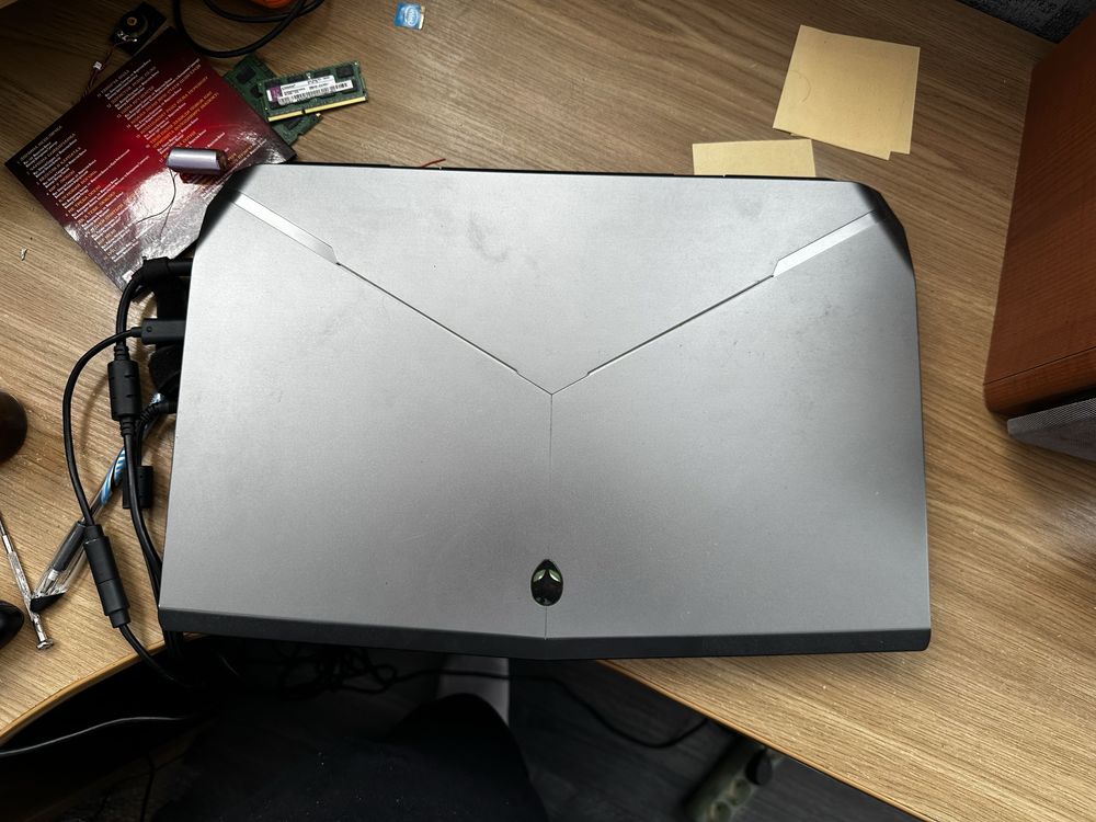 Ноутбук Alienware p43f