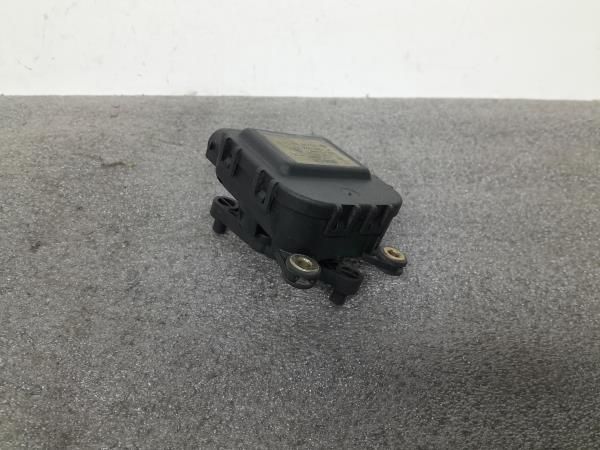 Motor da comporta da sofagem AUDI A6 (4B2, C5)