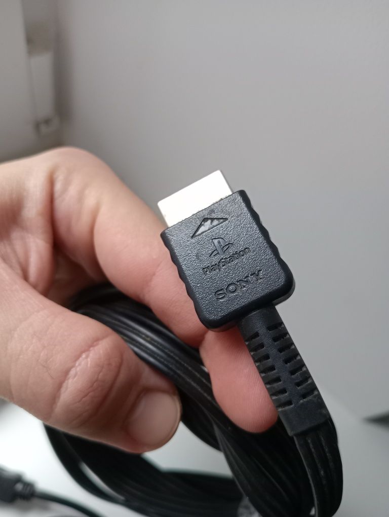 Различные кабеля HDMI, SonyPlayStation,кабель пит отдам всё за 150