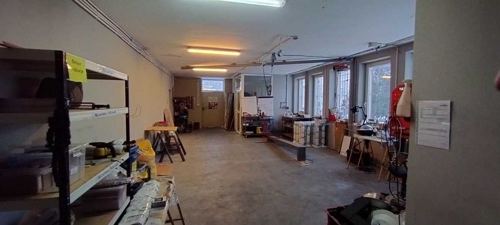 Sprzedam działkę inwestycyjną z biurowcem i halą produkcyjną