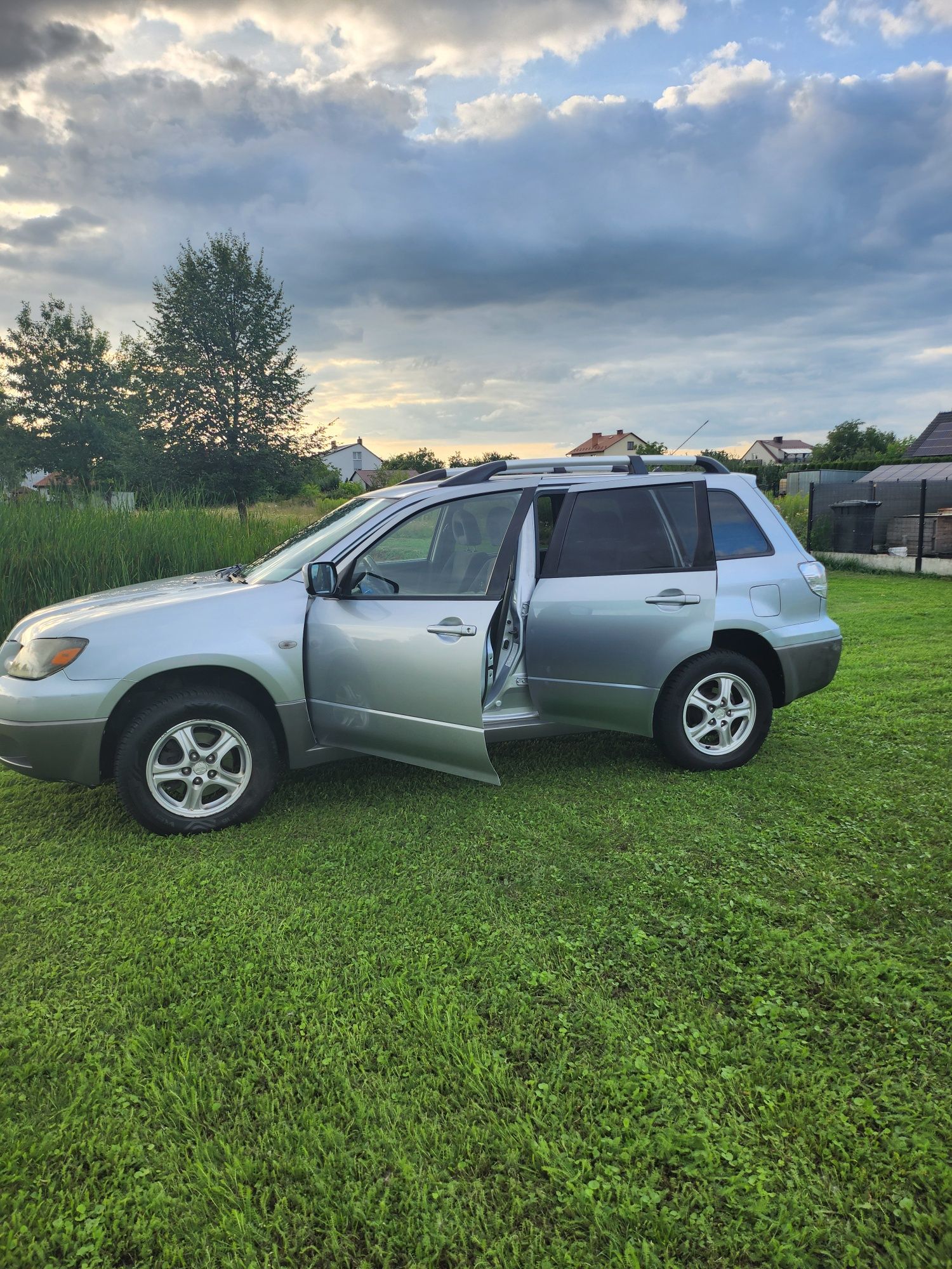 Mitsubishi Outlander Niski Przebieg