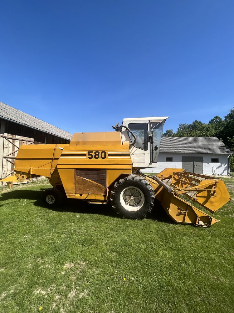 Kombajn zbożowy Sampo 580 tak jak Massey Ferguson 16 Deutz Fahr