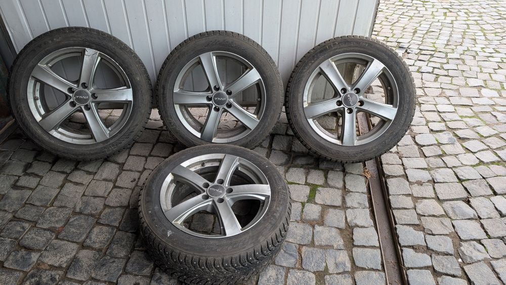 nokian hakkapeliitta 9 215 55 r17