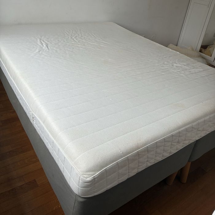 Sommier com pés “espevar” ikea