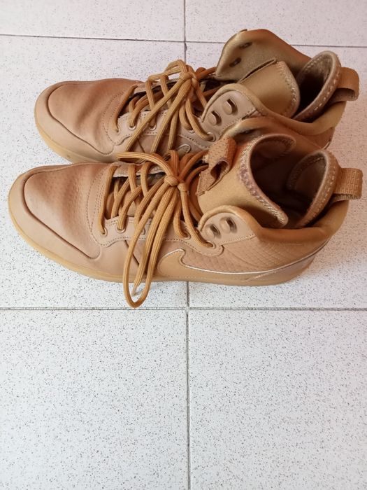 2 tenis bota Nike