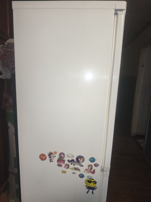 Індезіт холодильник