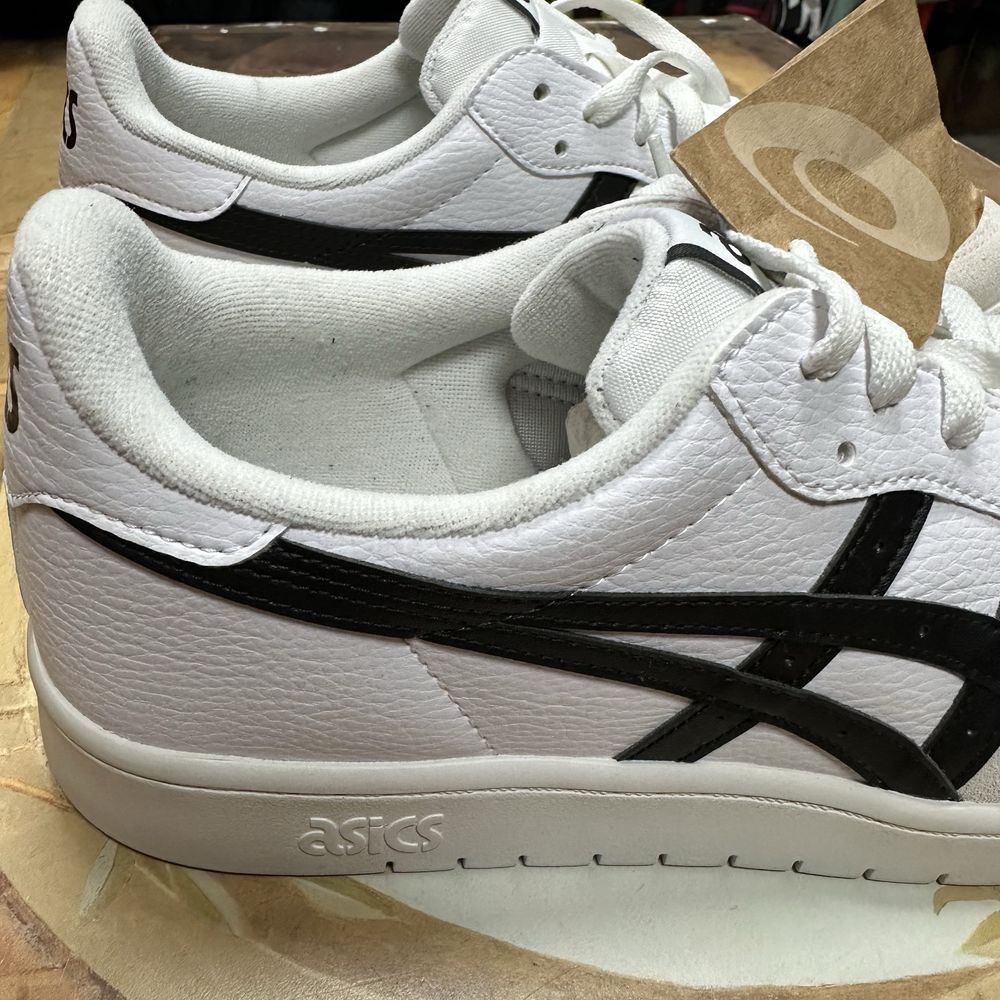 ASICS.  Кеди  чоловічі. Оригінал. Нові. Розмір 46,5. Шкіряні.