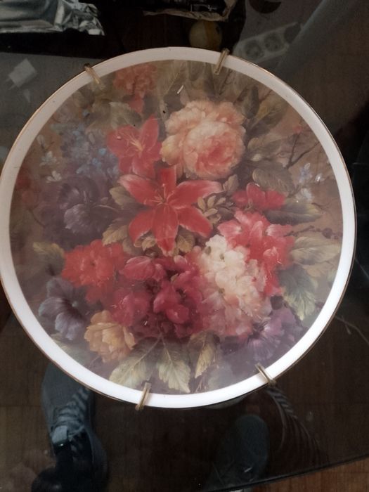 Тарелки фарфоровые новые