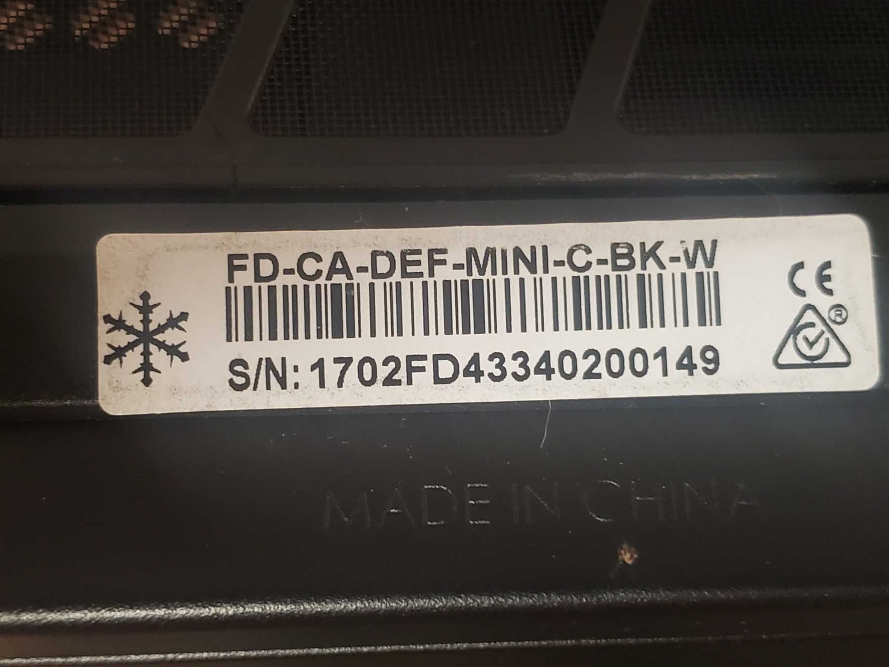 Корпус Fractal Design Define Mini C TG Black. с повреждениями.