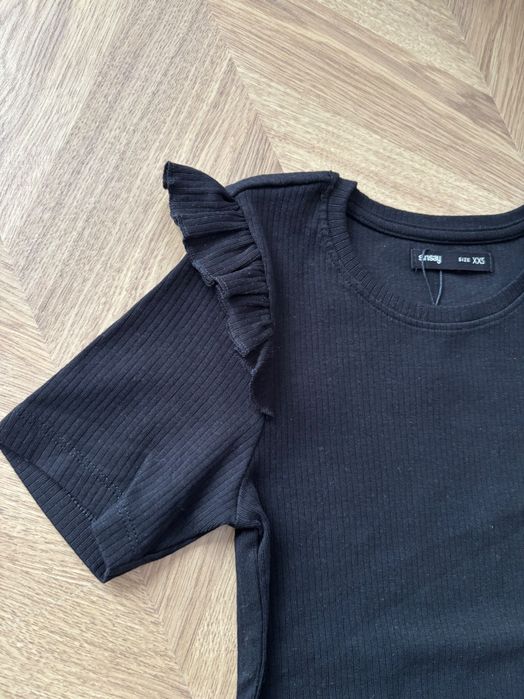 Nowy Prążkowy T-shirt