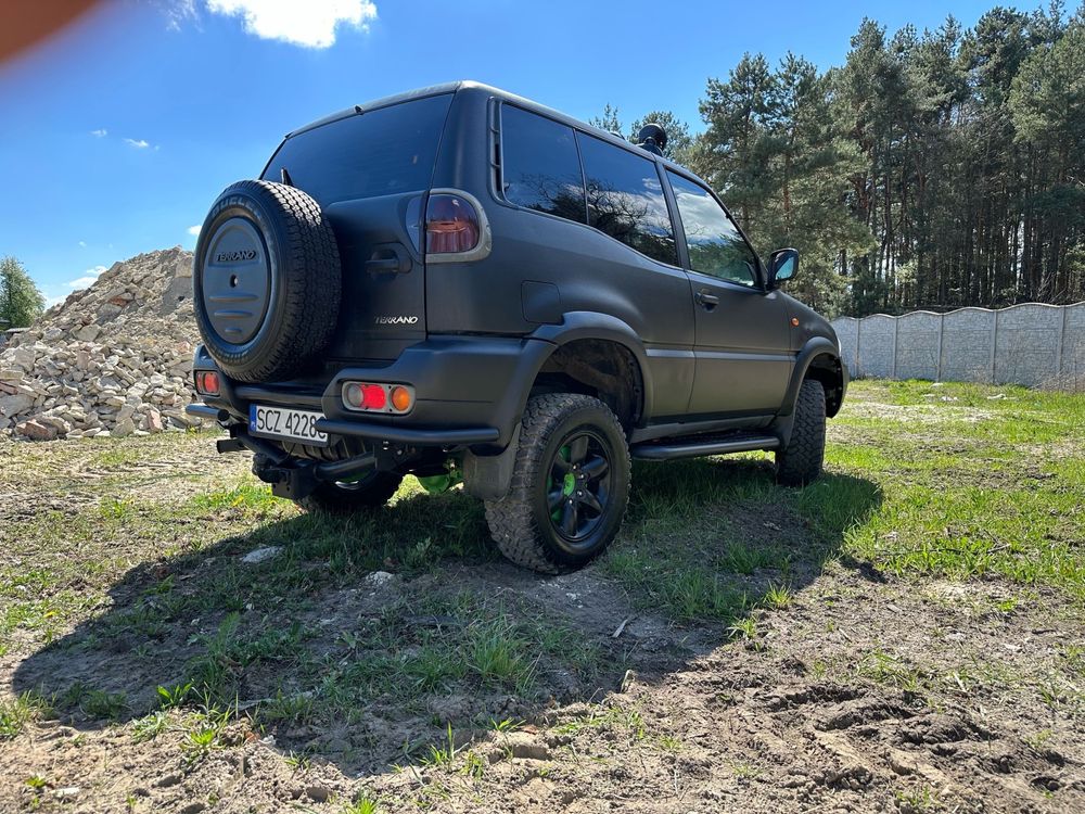 NISSAN Terrano II 2,7 po renowacji auto dla myśliwego