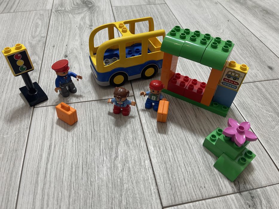 Lego duplo  Autobus szkolny 10528