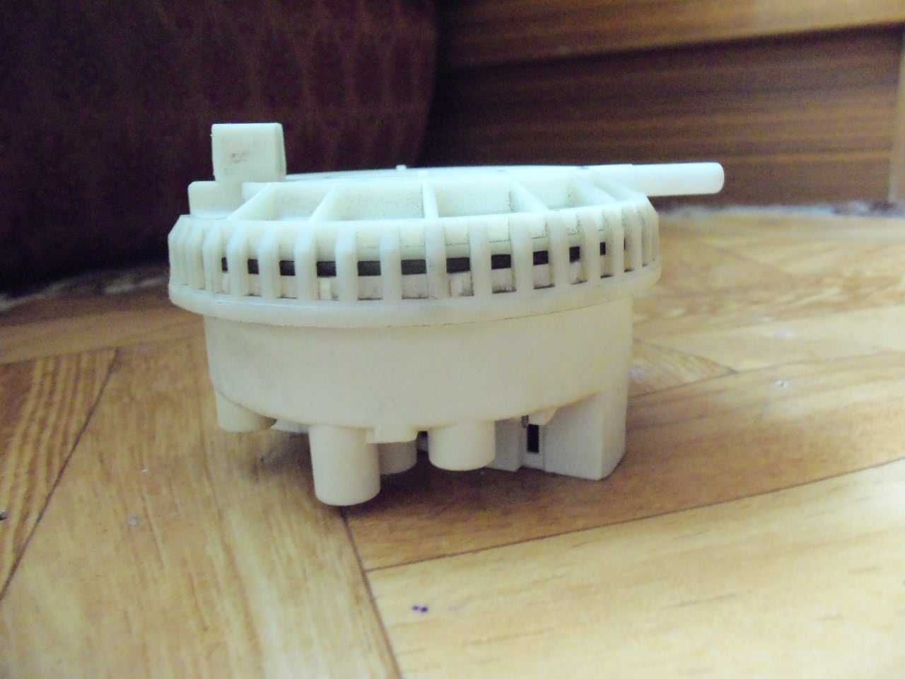 Hydrostat z pralki automatycznej Electrolux EWT 1012