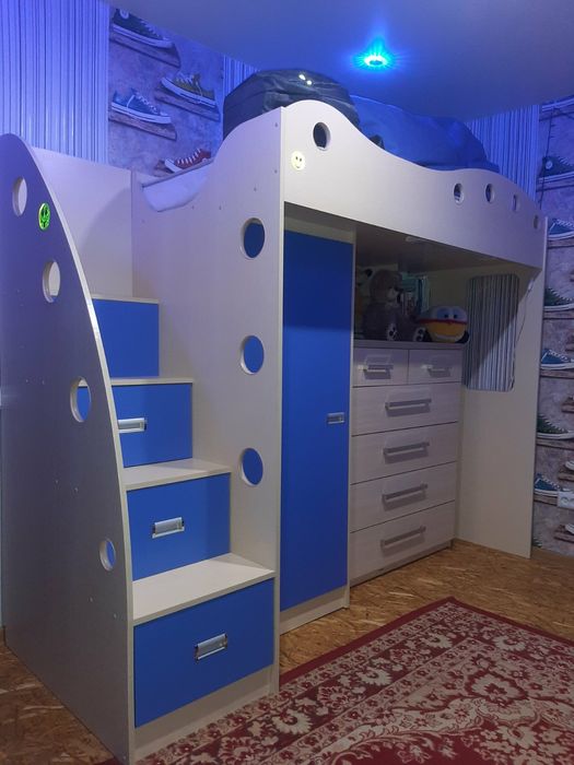 Продам меблі в дитячу кімнату