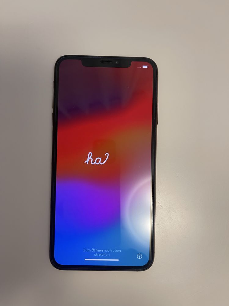 iPhone XS Max gold