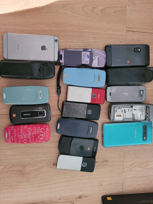 Pakiet telefonów uszkodzonych