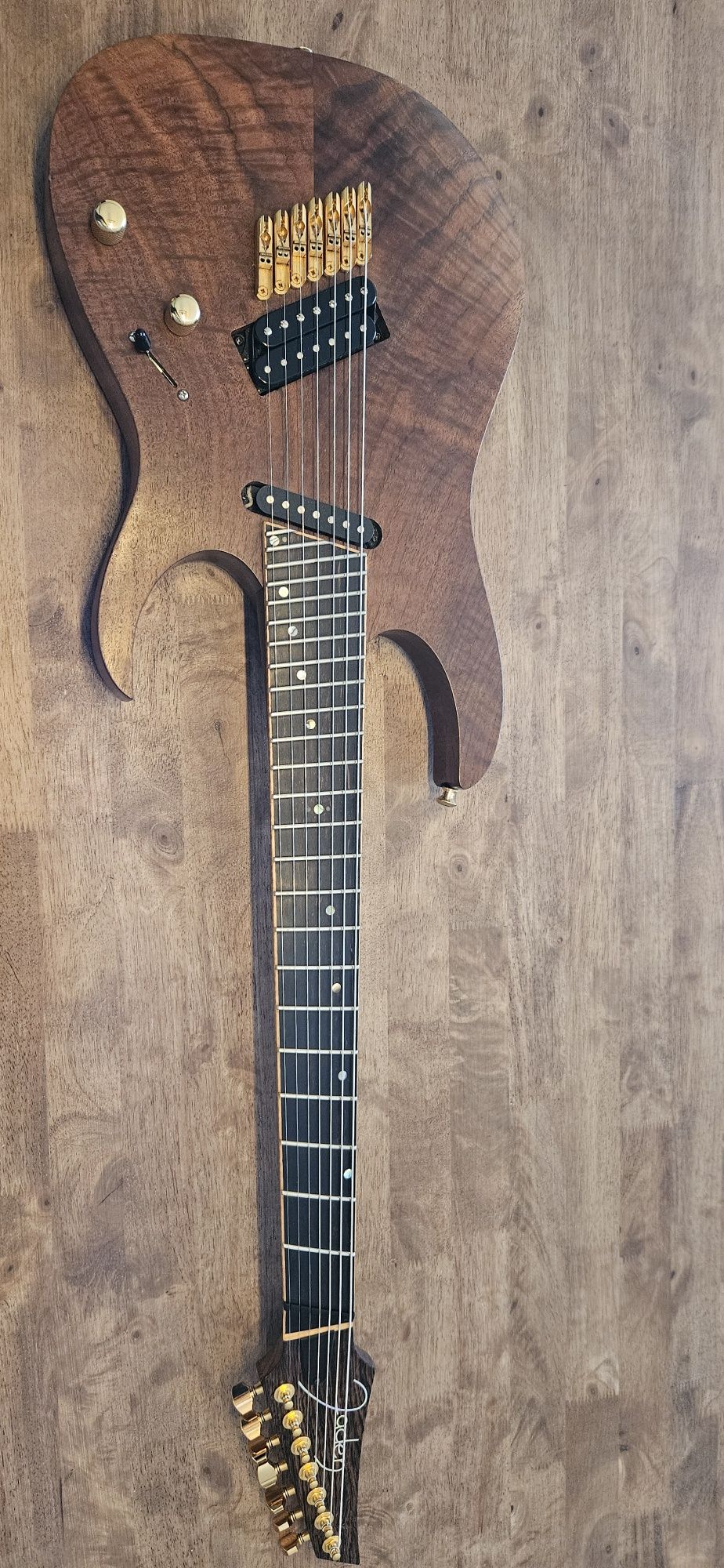 Guitarra 7 cordas Fanned Fret