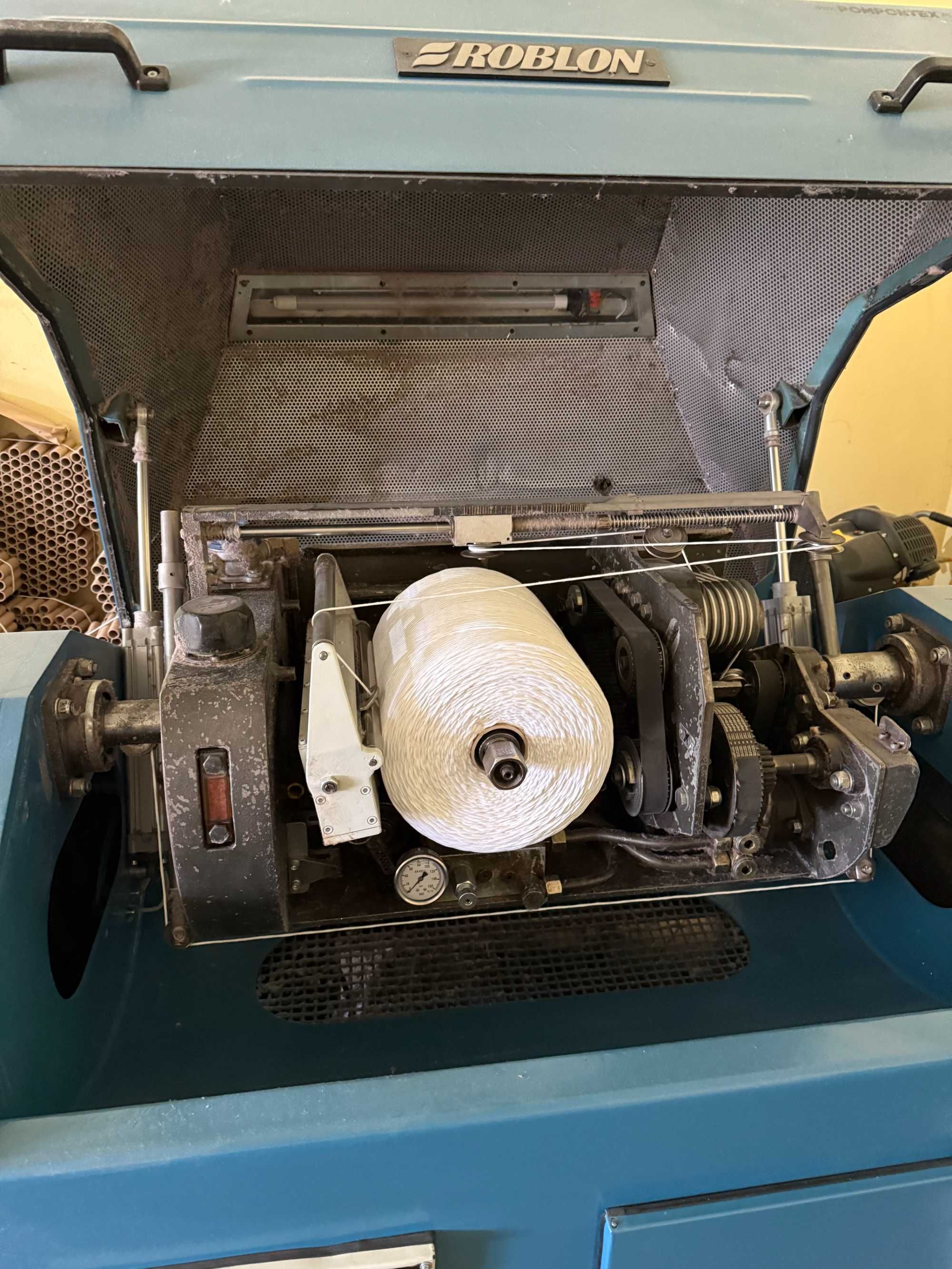 Skręcarka przędzy - string twisting machine (Rope making machine)