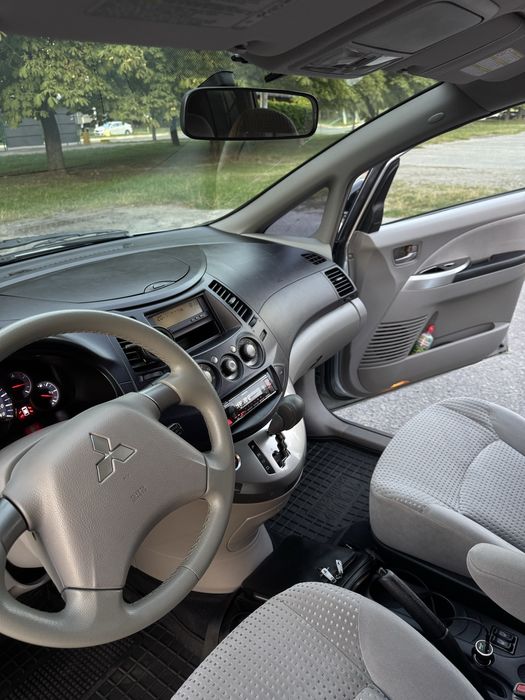 Mitsubishi Grandis 2.4 АКПП Газ/Бензин