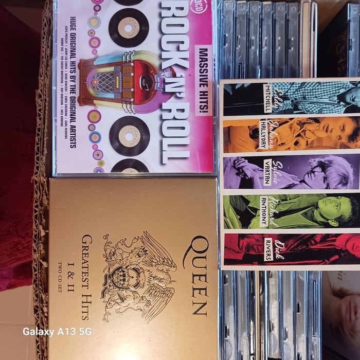 Vários Cds cada  3€