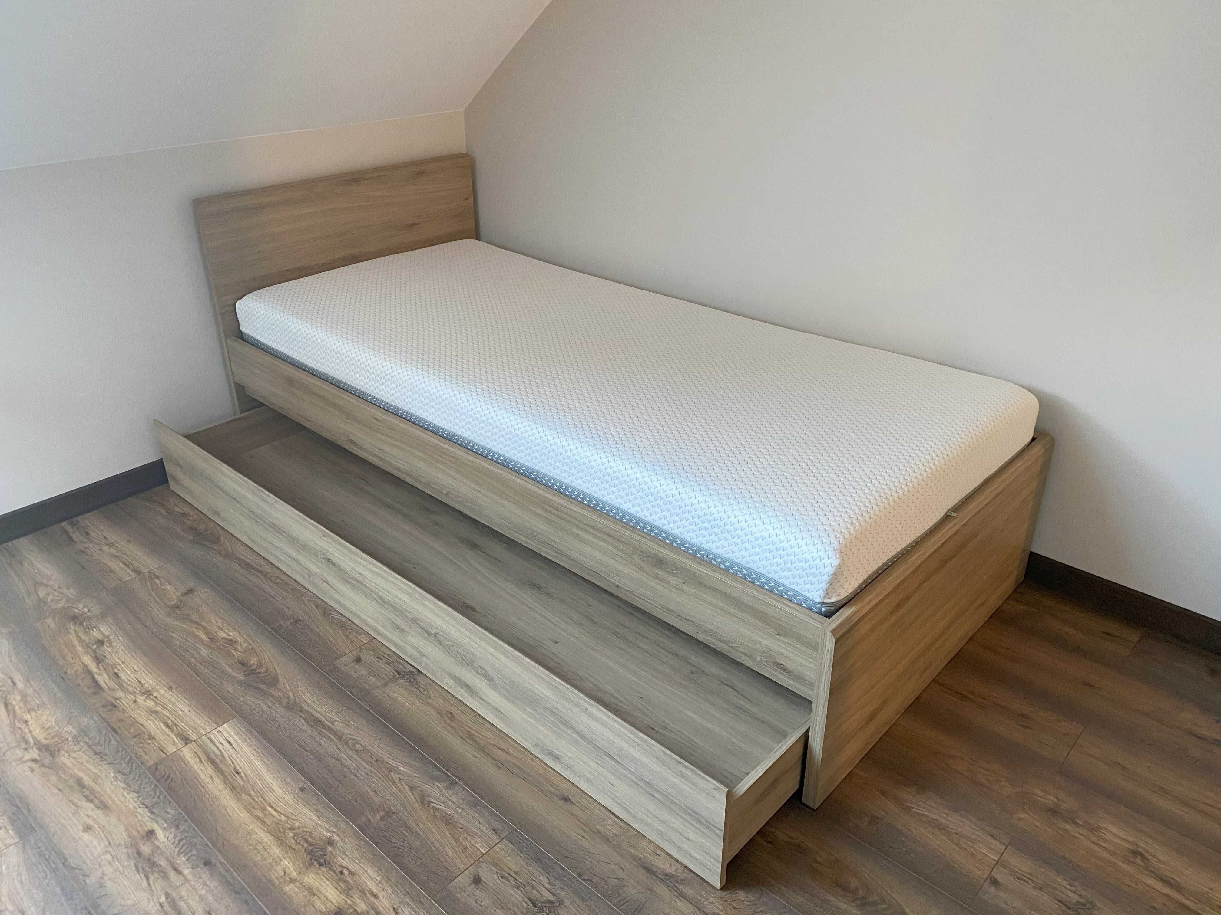Łóżko pojedyncze z szufladą + materac Jysk  (wymiary 90x200 )