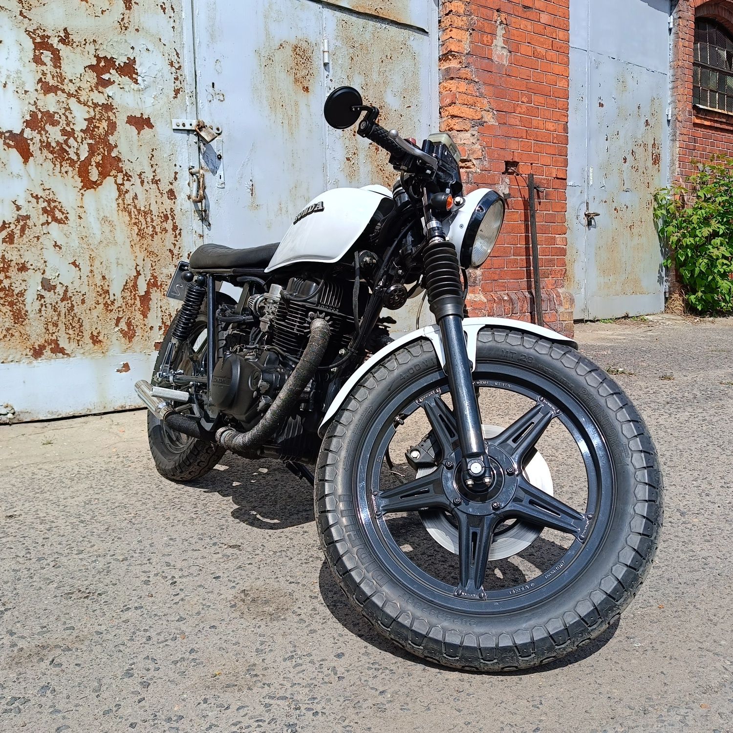 Honda CN400 cafe racer