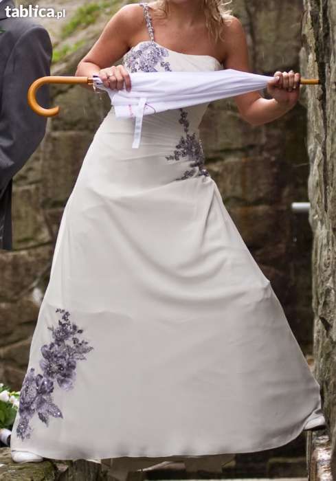 Piękna włoska suknia ślubna z salonu Lilea - Chantal M8028