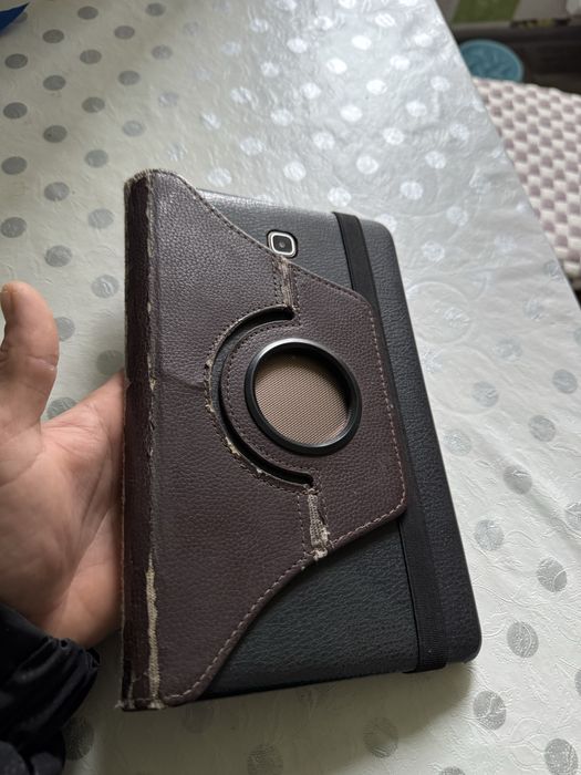 Планшет Samsung GALAXY TAB E
