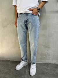 Стильні чоловічі джинси світлі