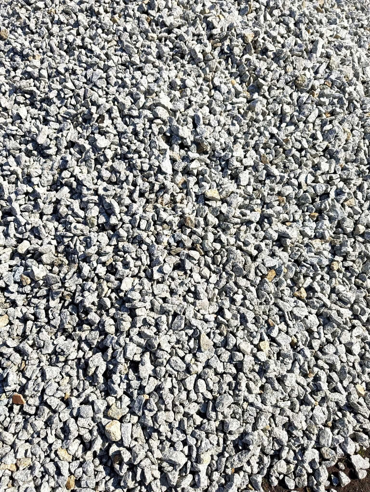 Kamienie ozdobne - grys granitowy dalmatyńczyk 16-30