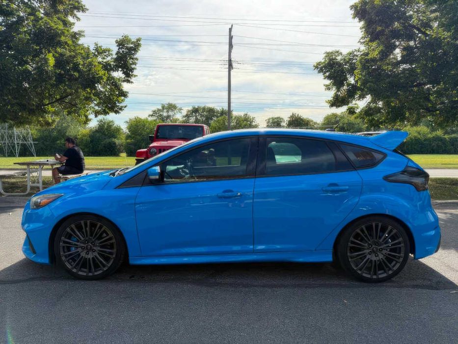 Ford Focus RS      2017