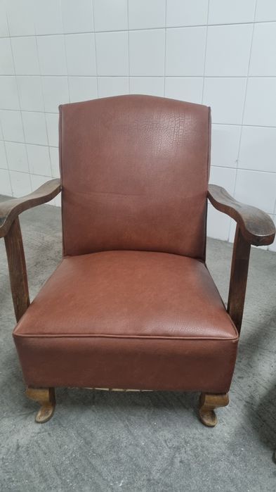 Poltronas Art Deco, década de 40, em pele genuína