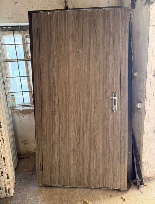 Двери входная с накладками МДФ