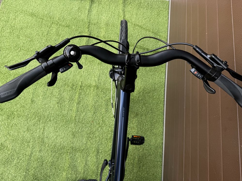 Rower Trekingowy Miejski Męski GIANT ANYTOUR 3x9 Deore Hydr Led Xl
