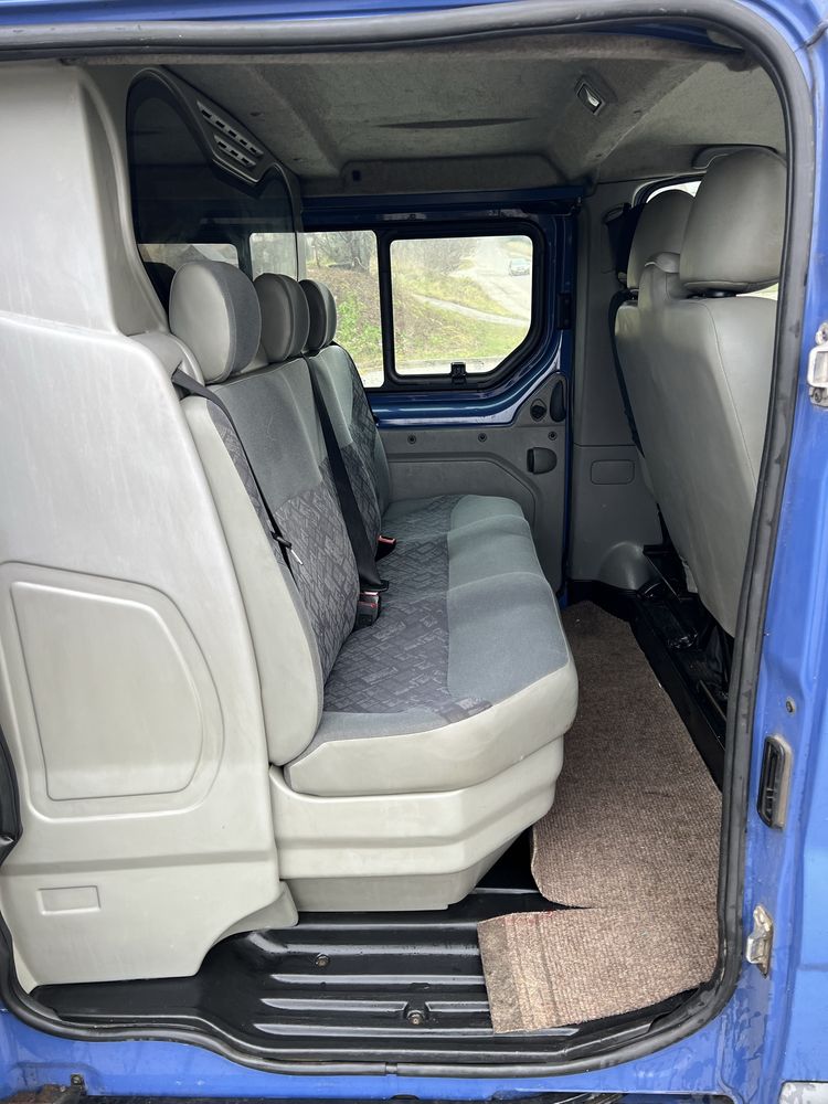 Opel Vivaro 2006 року 1.9 д