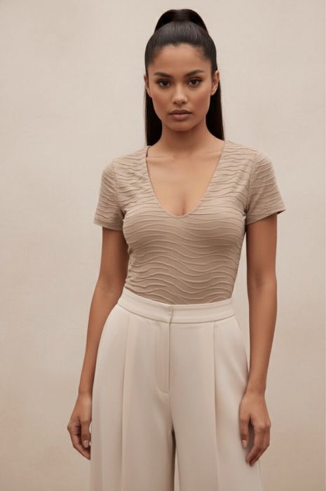 Боді з відкритою спинкою