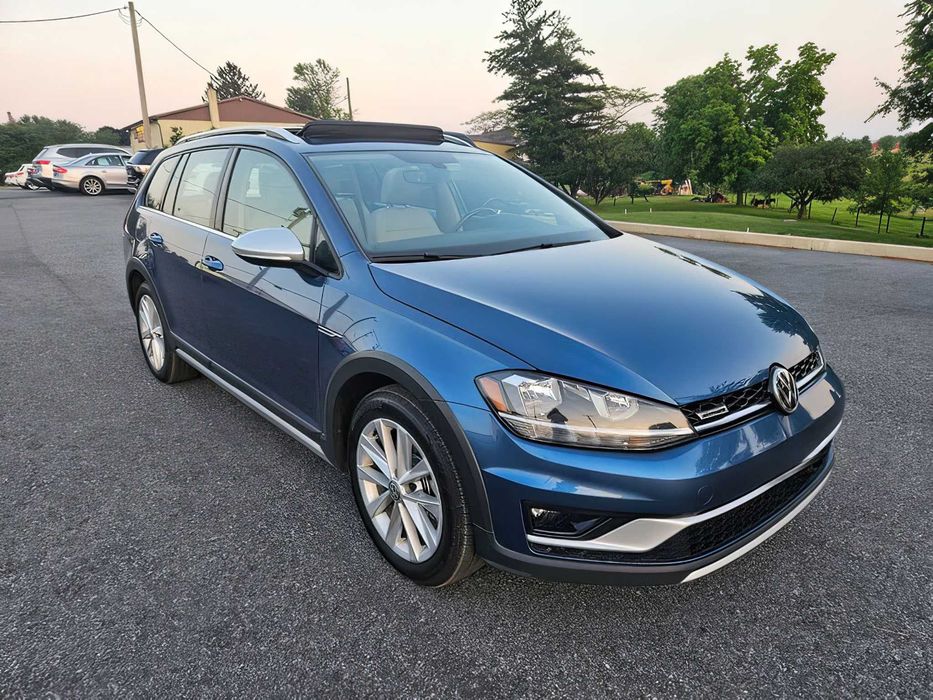 Volkswagen Golf      2019