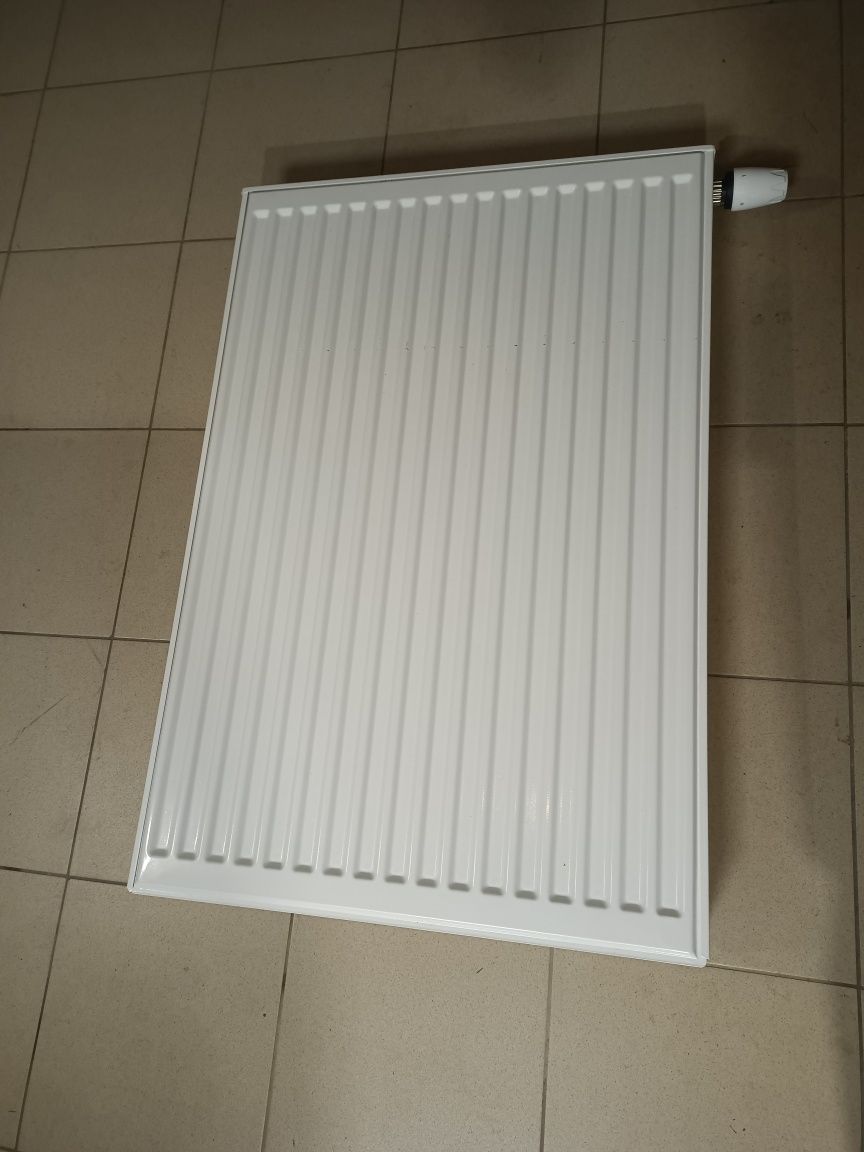 Grzejnik płytowy KERMI V22 900x600  lub V11

X2