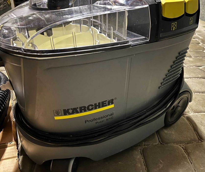 Odkurzacz piorący Karcher Puzzi 8/1C + proszek Karcher RM 760 0,8 kg