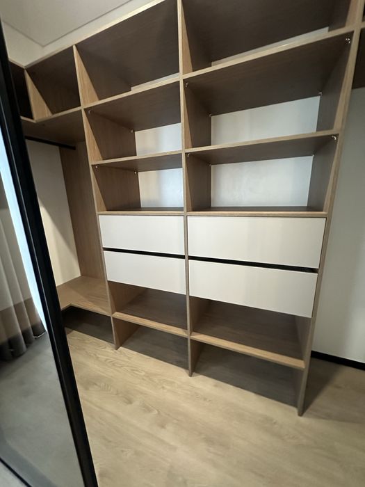 Будинок з ремонтом , меблями і технікою /без %