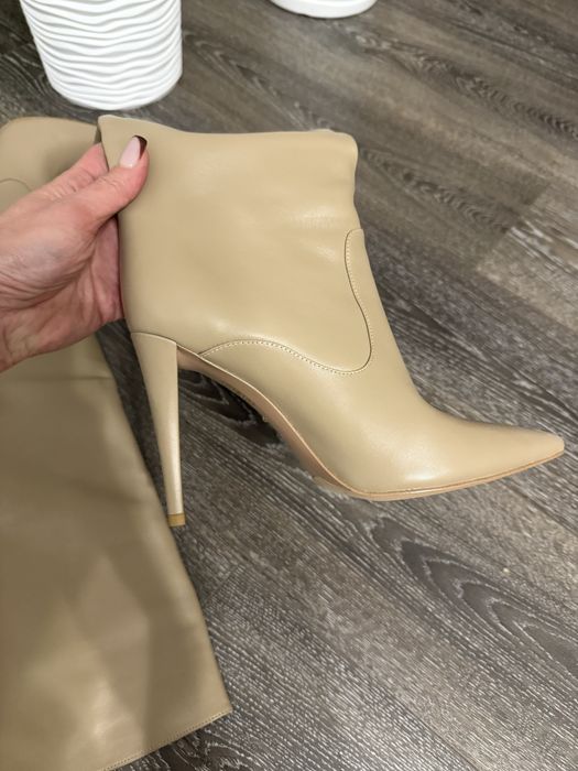 Сапоги женские бежевые