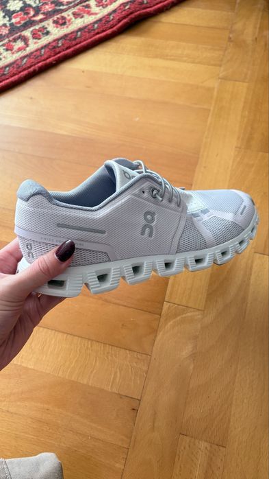 Кросівки для бігу uq