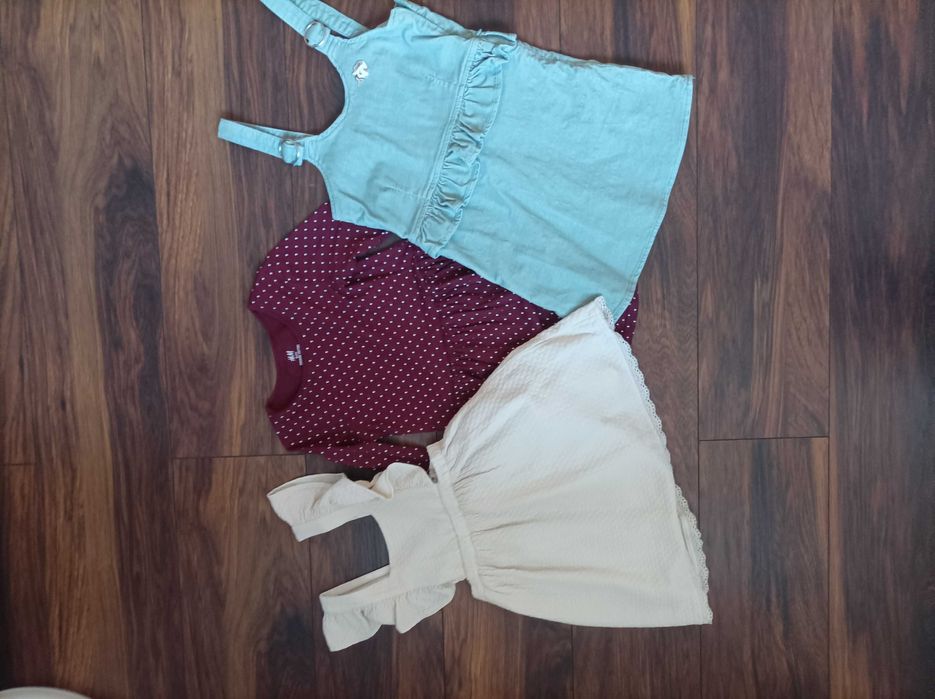 Zara, ,Reserved, H&M - 3 sukienki dla dziewczynki, rozm. 110 - 116