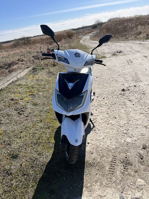 Електроскутер LIBERTY